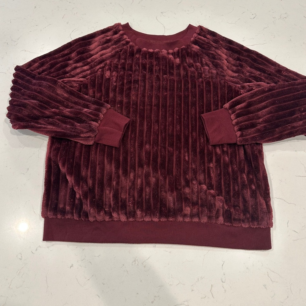 No Boundaries Red Burgundy Velour Faux Fur Rib Sweatshirt Womens M 7-9 Pullover